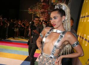 Big Boobs Porn Miley Cyrus - Miley's bare breast: it's not like Janet | The Seattle Times