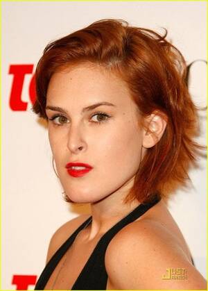 demi moore sucking cock video - I know this is mean, but I had to find out what Bruce Willis' daughter  would look like with less jaw. So I photoshopped it : r/pics