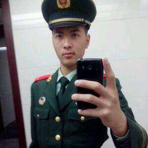 Chinese Military Gay Porn - Cute Chinese Soldier's Nude Selfies - QueerClick