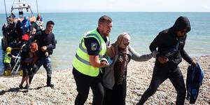 african naked beach sex parties - Naked and Afraid of Love on Discovery and discovery+ | Discovery