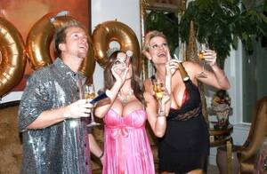 latina swingers nyc - Latina Swinger Nude & Porn Pics - ViewGals.com