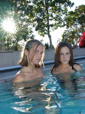 amateur pool - Amateur Pool Porn Pics & Naked Photos - PornPics.com