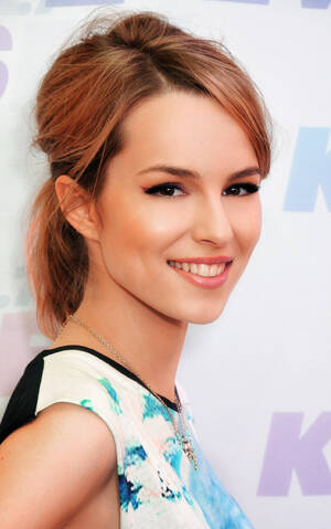 Bridgit Mendler Lesbian Porn - Bridgit Mendler - Wikipedia