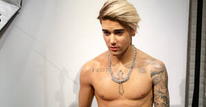 Bieber Porn - Justin Bieber Signs $2M Porn Deal With Brazzers | Empire News