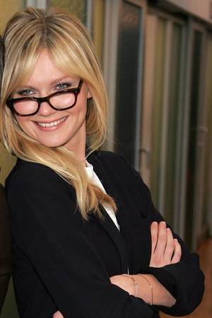 Asian Glasses Smoking Hat - Kirsten Dunst