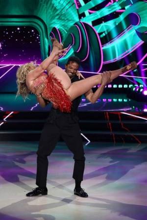 Dance Moms Too Sexy - Dancer Forgot To Wear Panties At Talentshow