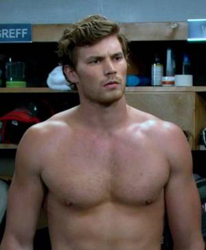 Baby Daddy - Derek Theler in Baby Daddy