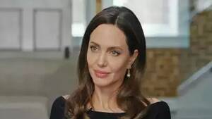 Angelina Jolie Lesbian Porn - 7 Hollywood actresses who have had lesbian encounters in the past