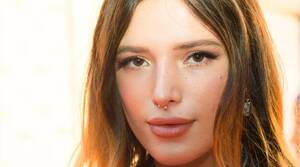 Bella Thorne Porn Interracial - Bella Thorne receives Pornhub award for directing X-rated flick