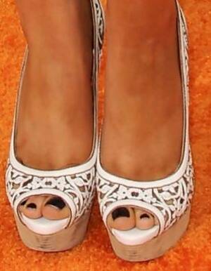 Ariana Grande High Heels Porn - Pinterest