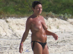 matures voyeur web beach - Pic #1 Topless Milf At The Beach - Beach Voyeur, Brunette