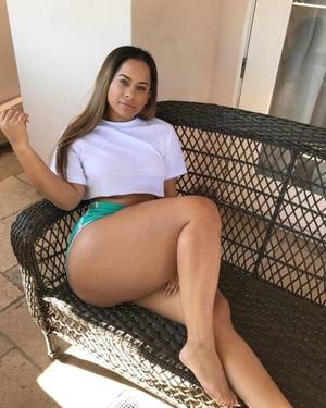 kissen naked people at the beach - Find this Pin and more on curves by nicolaspleitez.