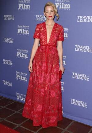 Elizabeth Banks Celebrity Fakes Porn - Elizabeth Banks in Elie Saab | Red carpet fashion, Cold fashion, Elie saab