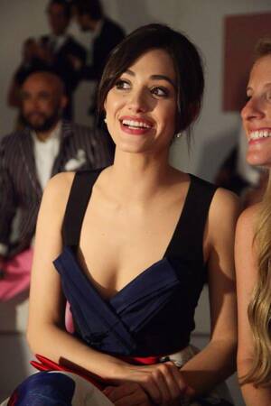 Angelina Jolie Gay Porn - Is it just me or does younger Angelina Jolie and Emmy Rossum kinda look  alike?? : r/shameless