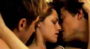 Kristen Stewart Lesbian Porn - Kristen Stewart's hottest scenes â€“ Twilight sex scene 'agony' to 'honest'  lesbian romp - Daily Star