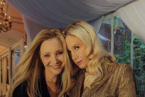 Molly Ringwald Anal Sex - The Blonde Leading the Blonde: An Oral History of 'Romy and Michele's High  School Reunion' | Vogue