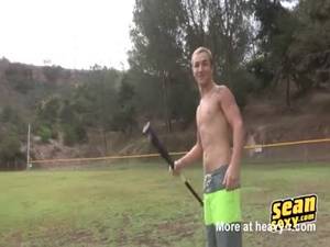 fisting himself - Sharing a Recreation of Pleasing Himself