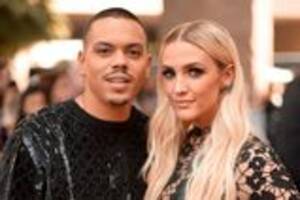 Ashlee Simpson Nude Porn - Ashlee Simpson Shares Naked Photo of Evan Ross in Birthday Tribute