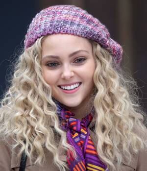 Annasophia Robb Lesbian Scene - AnnaSophia Robb 'Carrie-ing' on where Sarah Jessica Parker left off in 'Sex  and the City' prequel â€“ New York Daily News