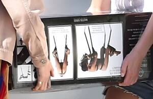 Ashley Benson Porn Bondage - Cara Delevingne y Ashley Benson compran un juguete sexual de dominaciÃ³n,  sumisiÃ³n y sadismo - El Diario NY