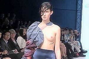 Fashion Show Xxx - Nude Fashion Week Lisa Loveday HD, free Celebrity fuck video (Oct 7, 2017)
