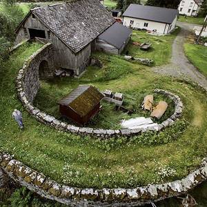 cottage - dailymayhem: Farm porn #farm #bridge #spiral #greenery #barn #shepherd
