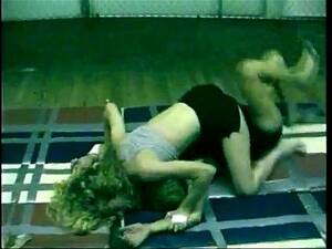 Cage Underwater - Watch Jamie vs Dakota in a cage - Cage, Beatdown, Catfight Porn - SpankBang