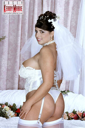 Curvy Bride Porn - Curvy bride Kerry Marie lets out her huge naturals & slides a toy in her  twat - PornPics.com