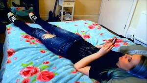 Emo Girls Watching Porn - Emo chick watching porn - ThisVid.com