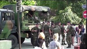 eiffel tower threesome porn - Eiffel Tower extreme public sex threesome in Paris France - XVIDEOS.COM