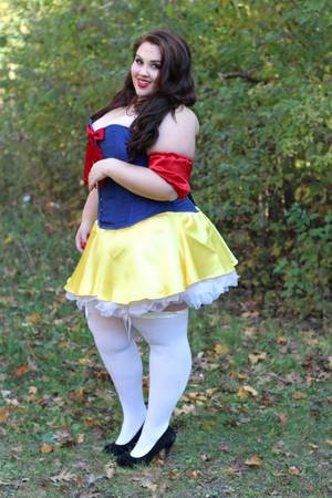 Curvy White Bbw Porn - She can be my Snow White anytime.