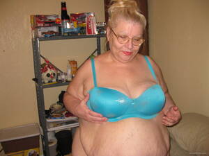 Mature Blue Bra Porn - Mature homemade BBW sexy blue bra and panties showing off