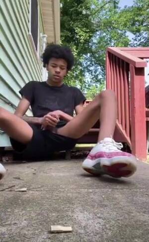 big dick thug jerking off - Young Black Bull Jerking Outdoors - ThisVid.com