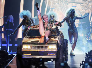 Miley Cyrus Wet Pussy - What's Up Mann?