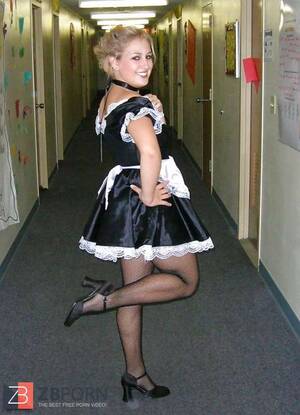 Amateur French Maid - French maid - ZB Porn