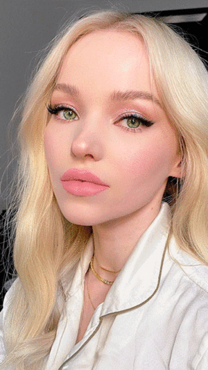 Dove Cameron Glasses Lesbian - Dove Cameron Porn Gifs and Pics - MyTeenWebcam