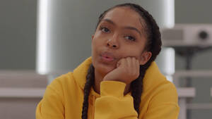 Blackish Yara Shahidi Porn - Can 'grown-ish' avoid the chaste, safe reality of 'A Different World'?