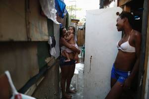 Brazilian Slum Porn - Abandoned Factory in Brazil Becomes Home for 1,800 Families Photos - ABC  News