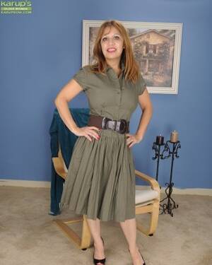 Mature Asian Women With Big Tits - Big tits mature asian Marissa undressing and spreading that hole Porn  Pictures, XXX Photos, Sex Images #2652215 - PICTOA