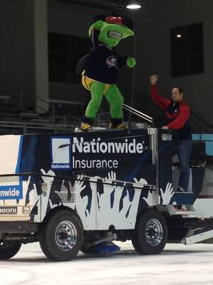 Cbj Porn - Stinger hanging out on top of the zamboni during our #CBJ #GangnamStyle  video shoot