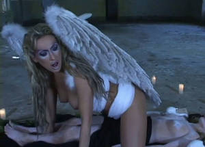 hussy jade elise graves - 