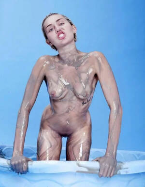 Disney Lesbian Porn Miley Cyrus - Miley Cyrus pussy pictures [Updated 2023]