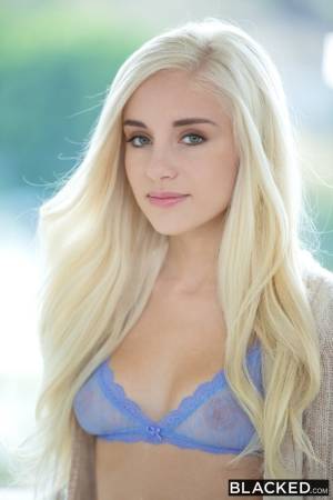 Naomi Woods - Porn Tube