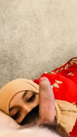 Malay Hijab Porn - Malay Hijab Striptease - EPORNER