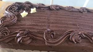 Cake Punch Porn - British girl eats entire cake - ThisVid.com