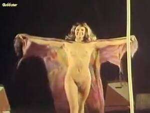 circus erotica - Nude female circus acrobat - TubePornClassic.com