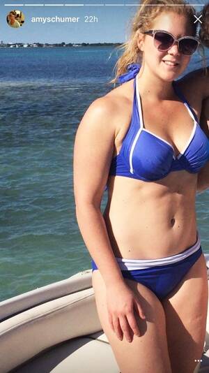 Amy Schumer Chubby Porn - Amy Schumer responds to swimsuit body-shaming comment