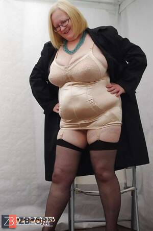 bbw granny girdles - Granny Sally in her utter length Girdle