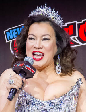 Fear Family Guy Lesbian Porn - Jennifer Tilly - Wikipedia