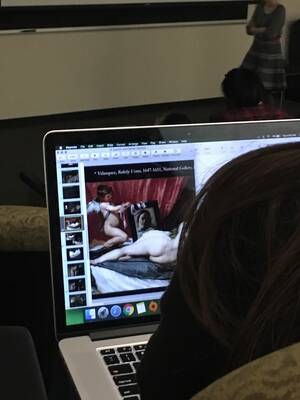 Girl At Computer Watching Porn - Smh girl in front of me watching porn in class : r/funny